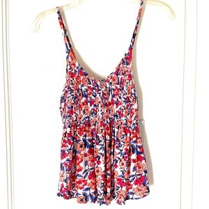 New KENDALL+KYLIE floral smocked strappy top